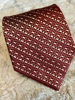 Classic Men's Red Patterned Silk Tie Karako Collection NWOT Silk